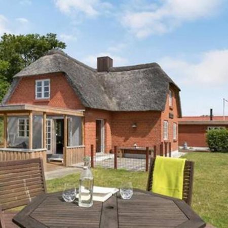 Thatched Holiday Home In Struer, Jutland With A View Zewnętrze zdjęcie