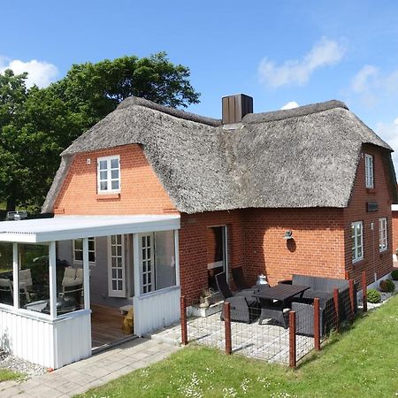 Thatched Holiday Home In Struer, Jutland With A View Zewnętrze zdjęcie